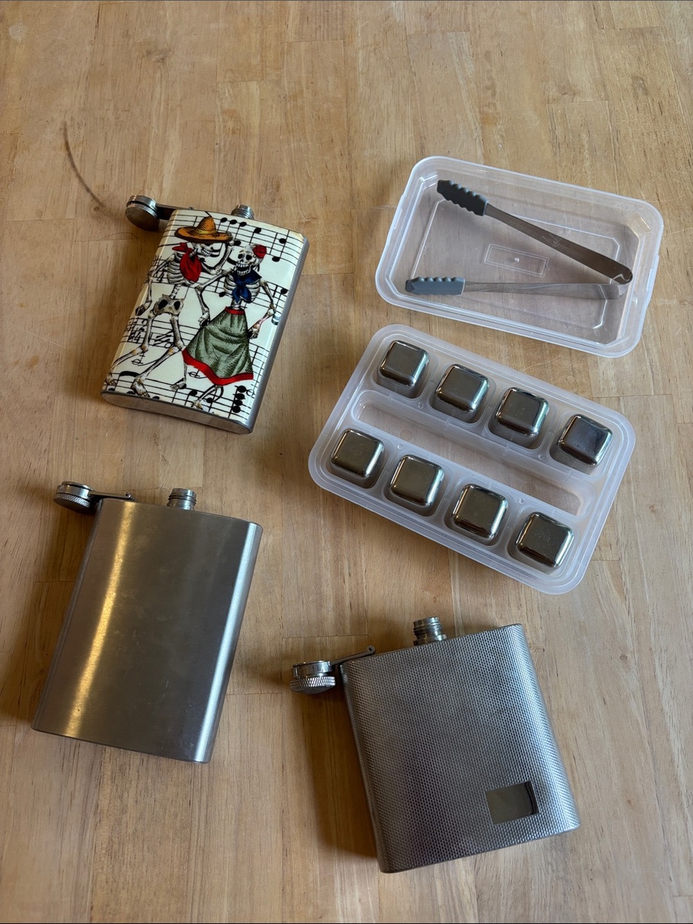Set - 3 stainless steel pocket liquor drinking flask + stainless steel ice cubes